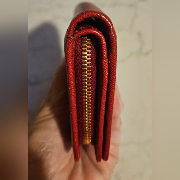 EUC PRADA WALLET - Picture 4 of 16